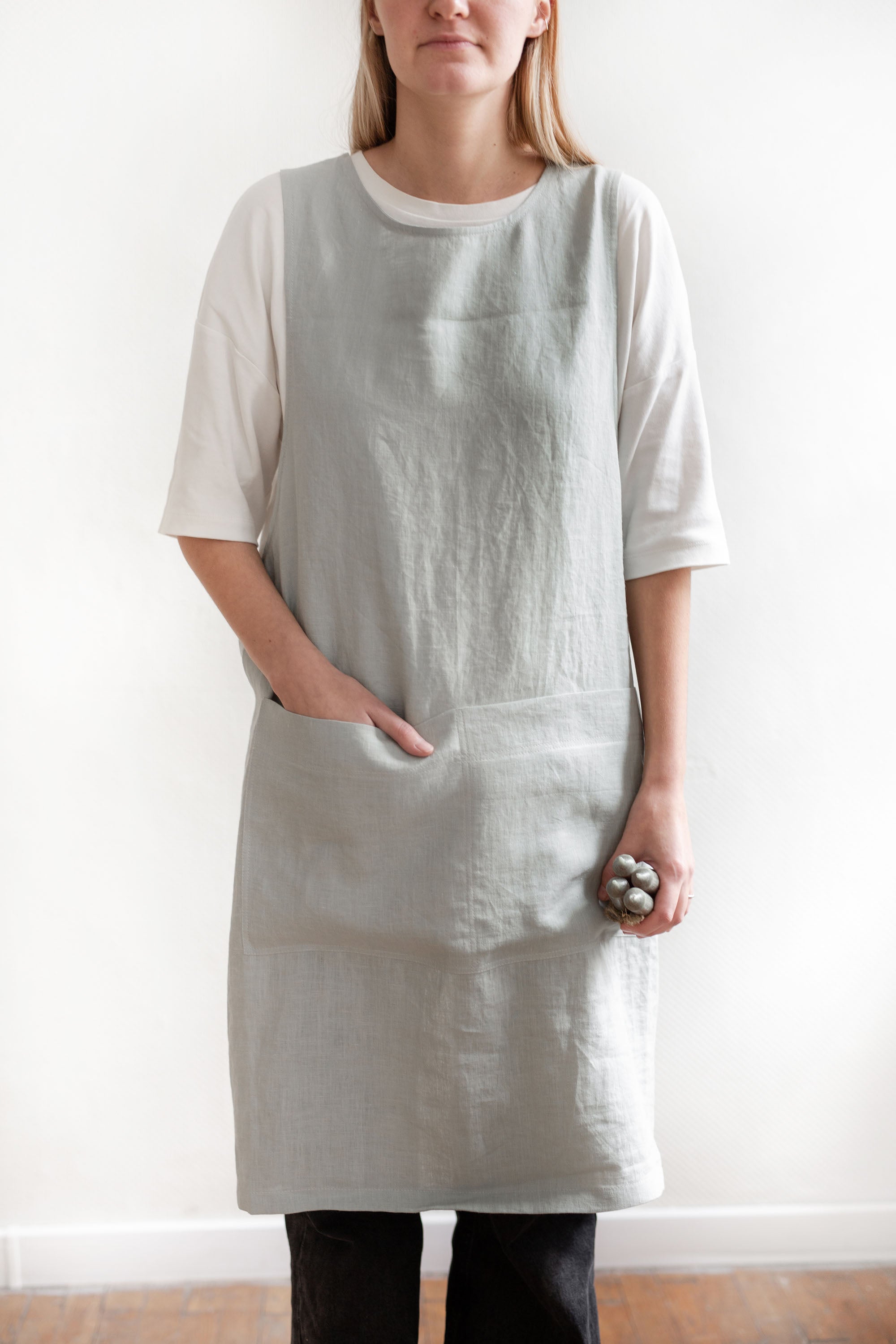 Linen Criss-cross Aprons more Colours /pinafore/no-ties 