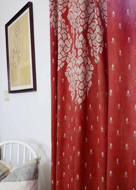 Ichcha Shanti - Red Curtains Ichcha