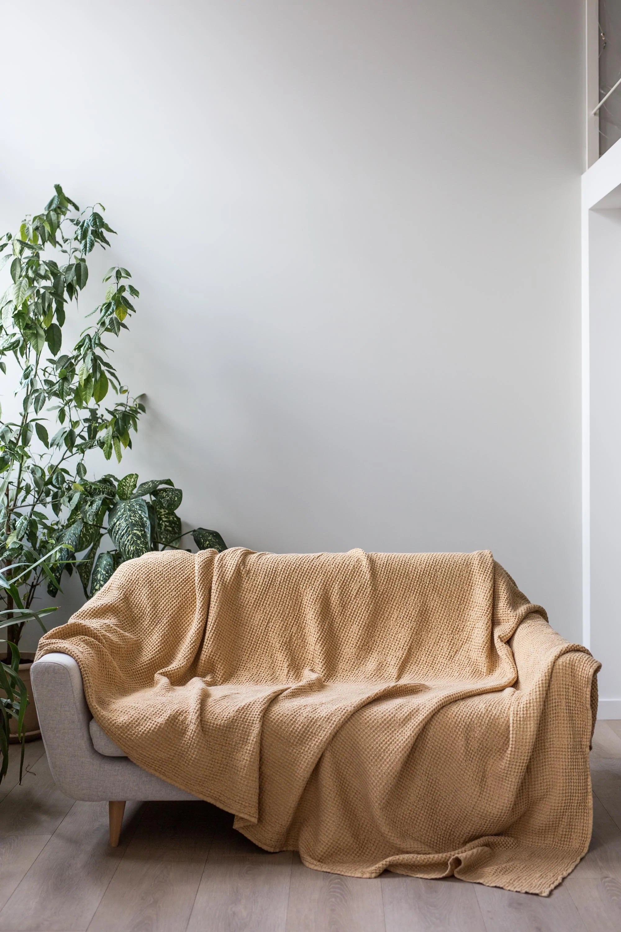 Linen Waffle Blanket | Made Trade