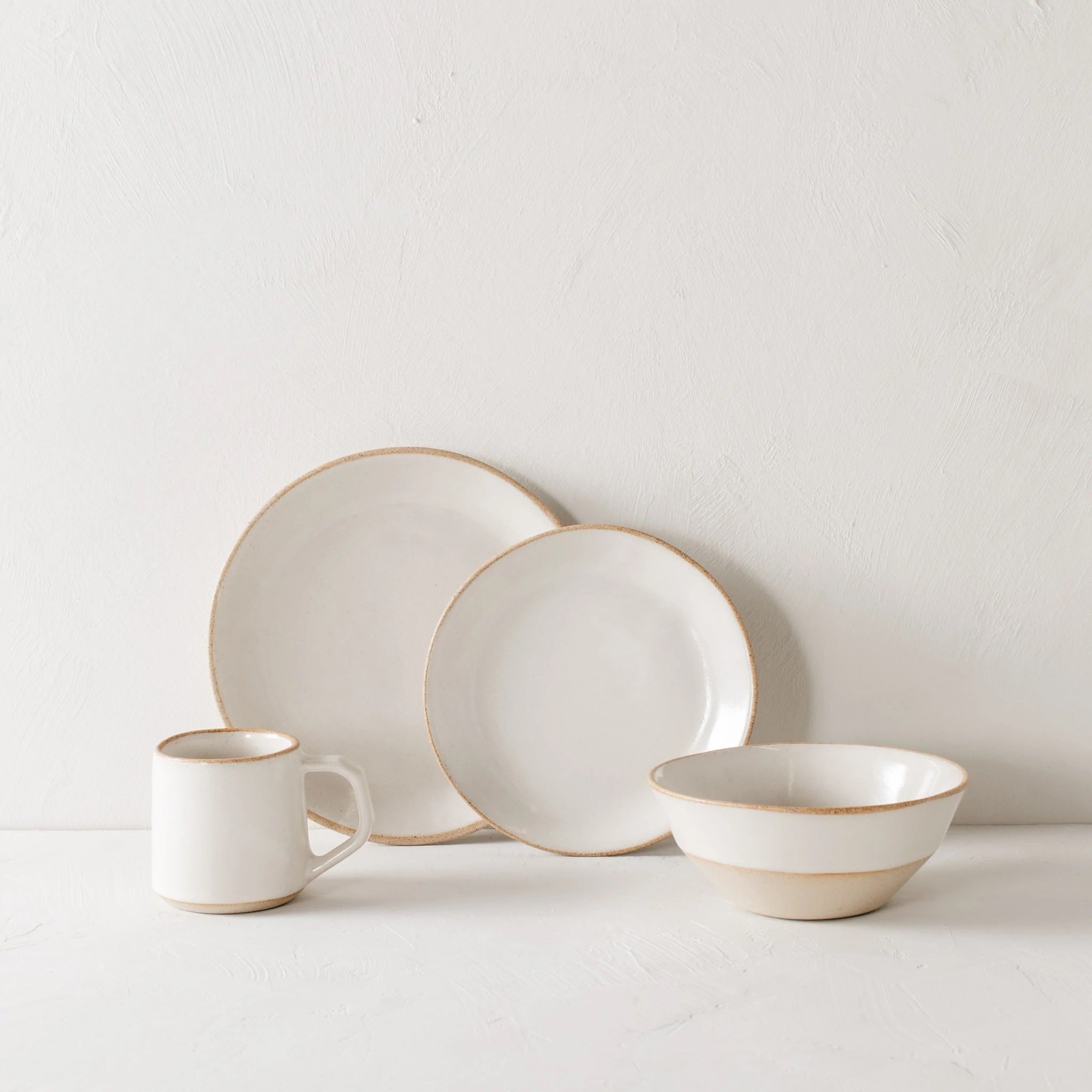 Minimalist dinnerware set hotsell