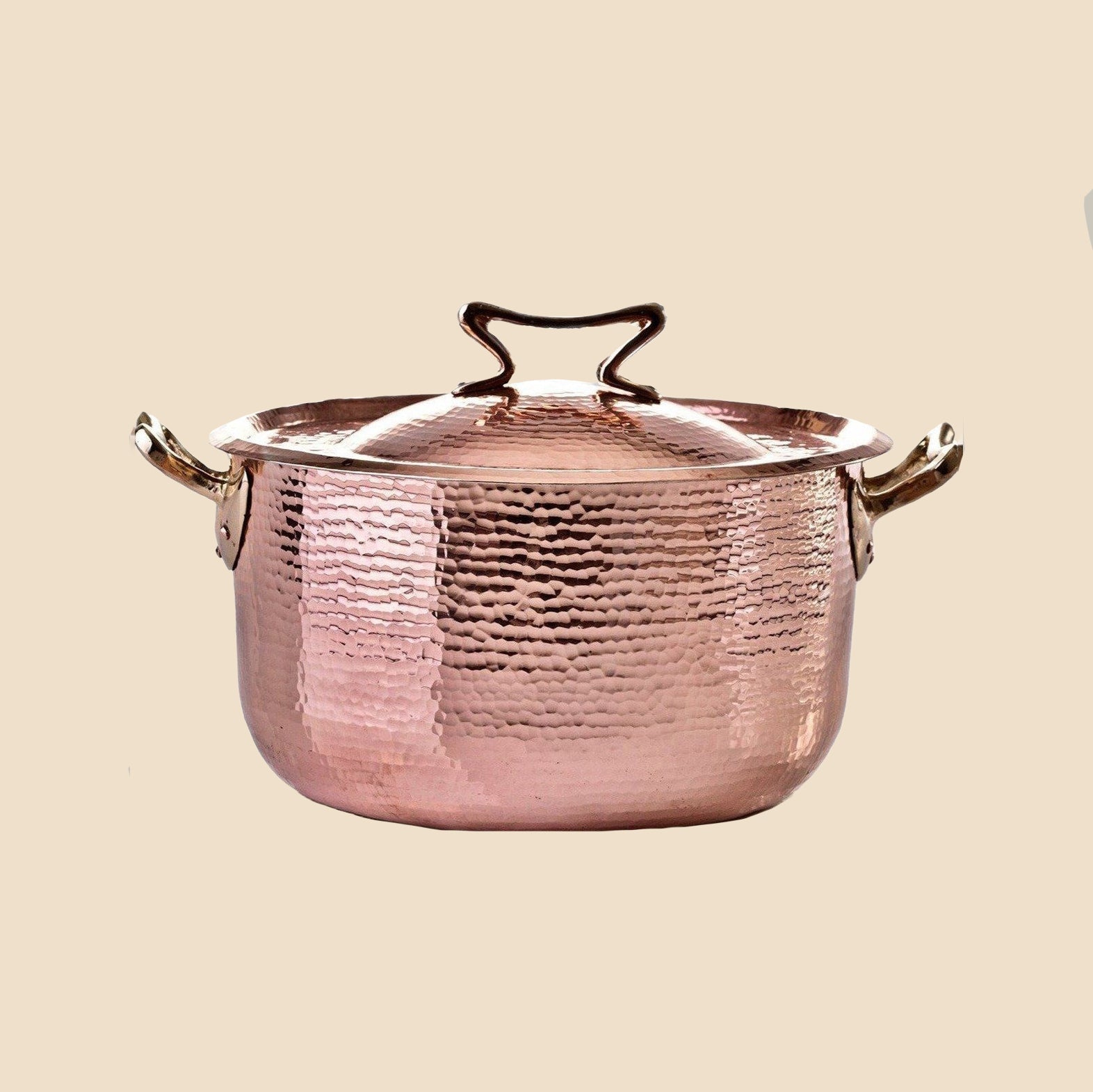 https://www.madetrade.com/cdn/shop/products/recycled-copper-dutch-oven-cookware-amoretti-brothers-321418.jpg?v=1641268858