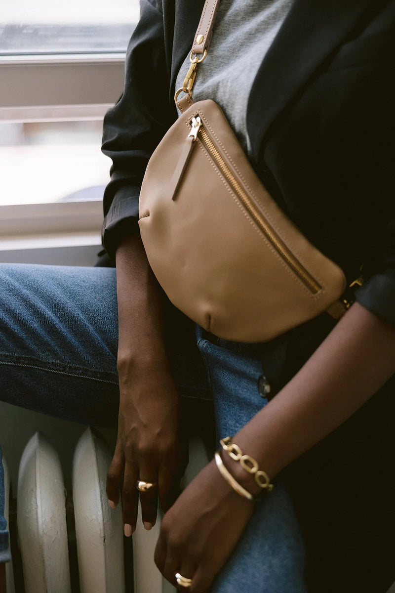The Best Crossbody Bag with Interchangeable Straps | MrsCasual