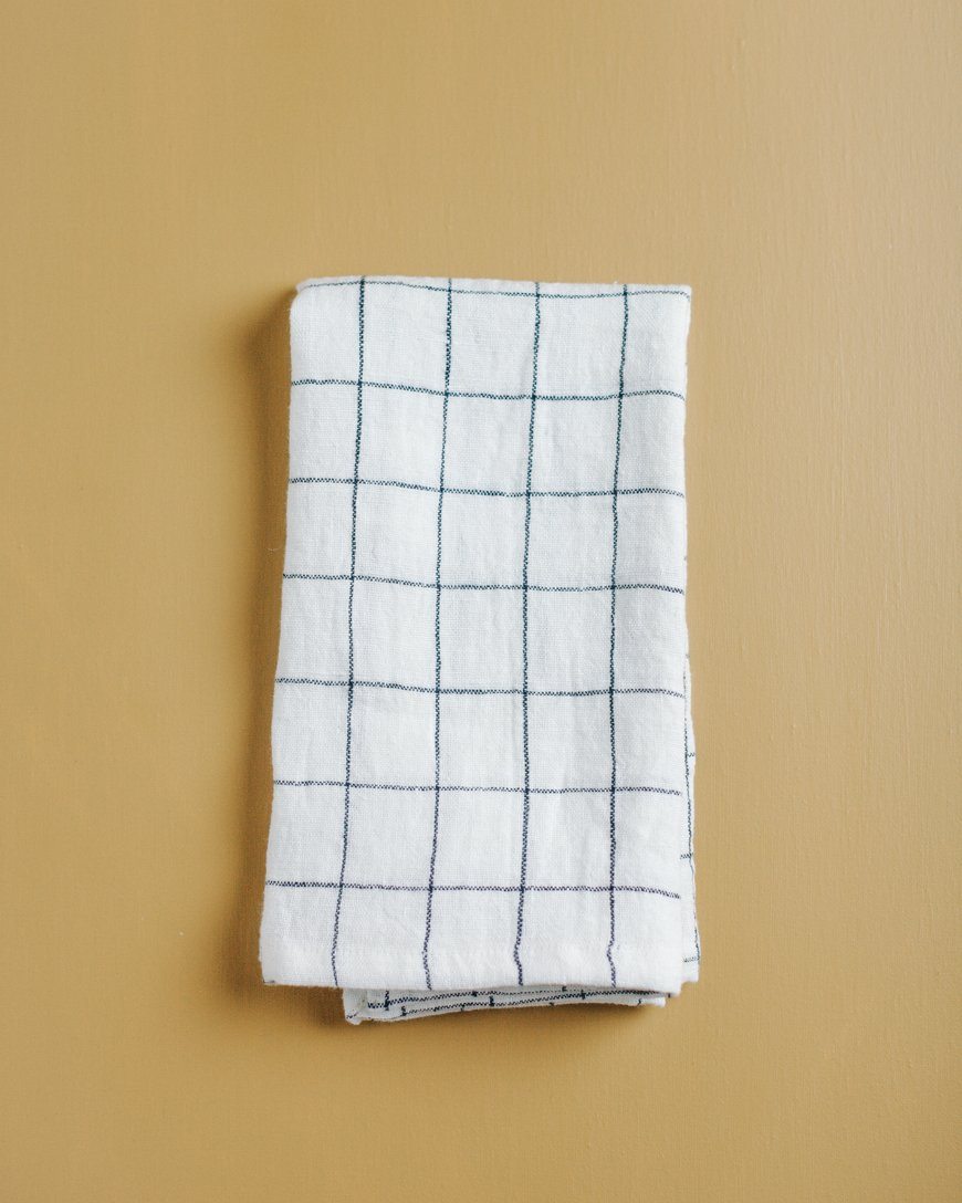 Stone Washed Linen Dinner Napkins in Windowpane Plaid